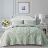 Experience Comfort and Style with the Damask Quilt Twin Size Bedding Set